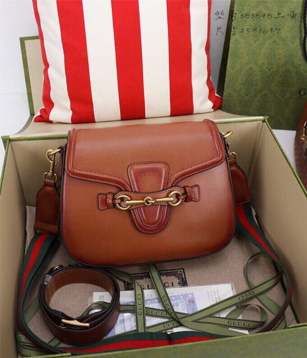 グッチバッグ正面デザイン